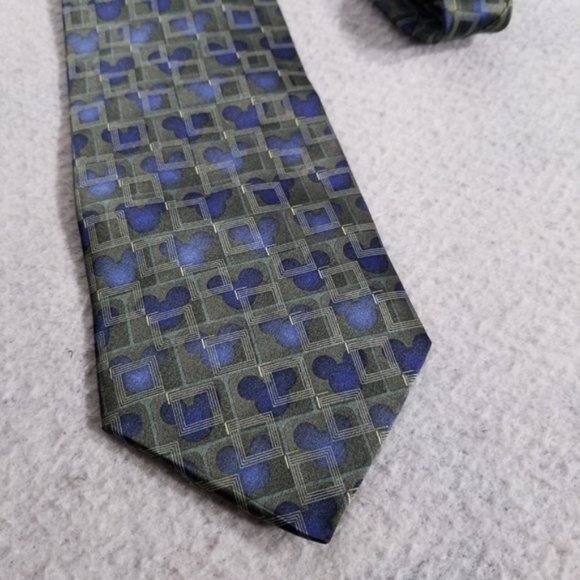 Disney Walt Disney World Mickey Mouse Neck Tie - Picture 2 of 8
